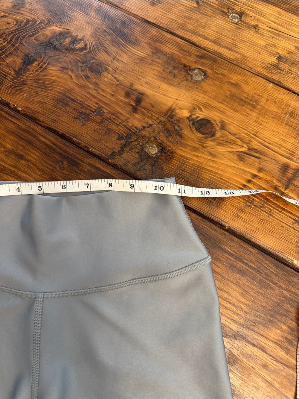 ALO Yoga High-Rise Bike Shorts in Light Gray. Small. EUC - Picture 2 of 4